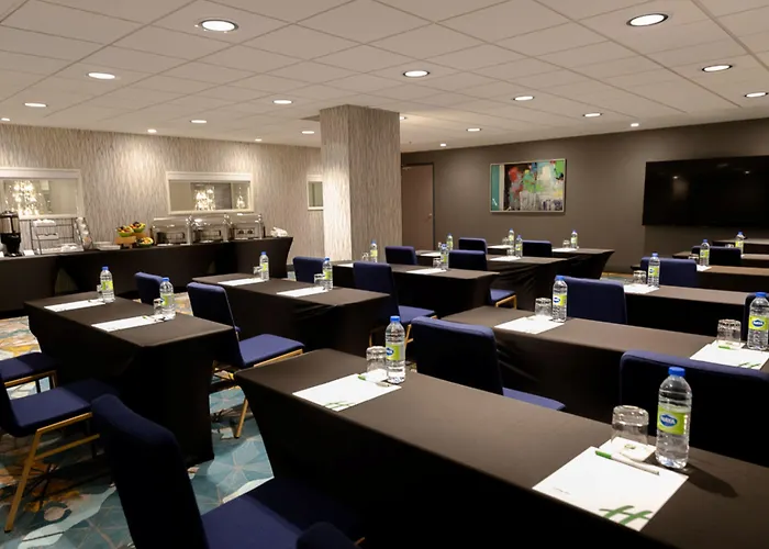 Holiday Inn Toronto Downtown Centre By Ihg