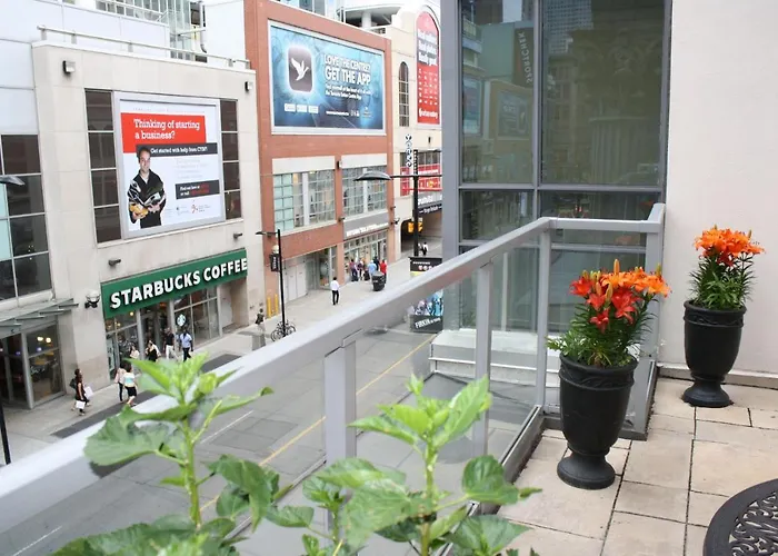 Yonge Suites Apart Hotel